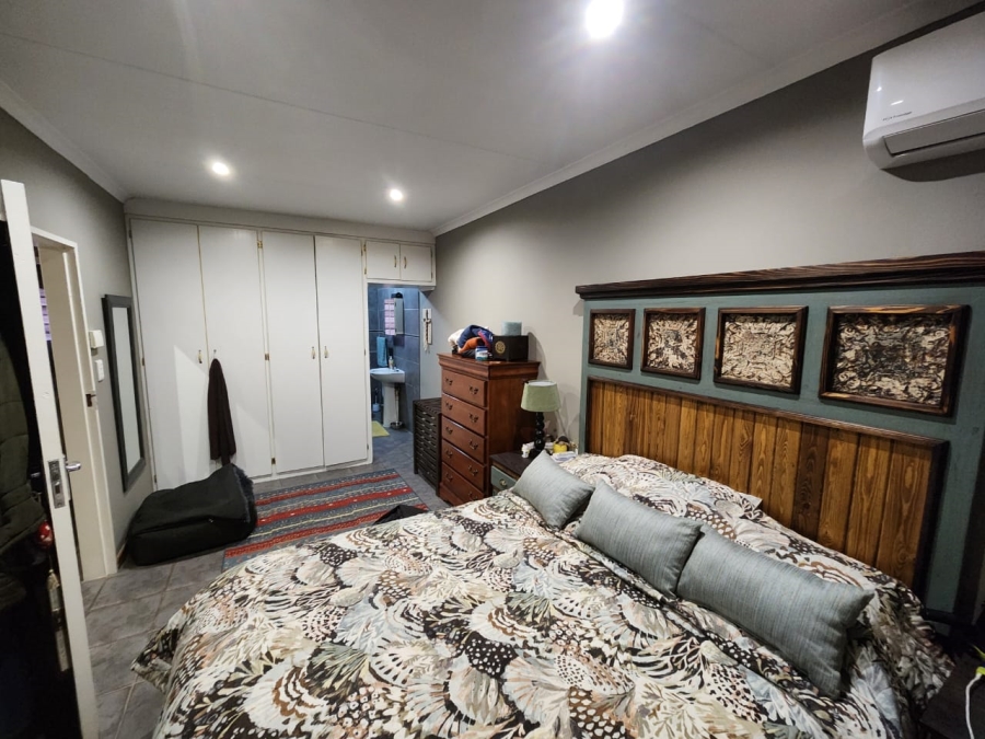 3 Bedroom Property for Sale in Protea Park North West